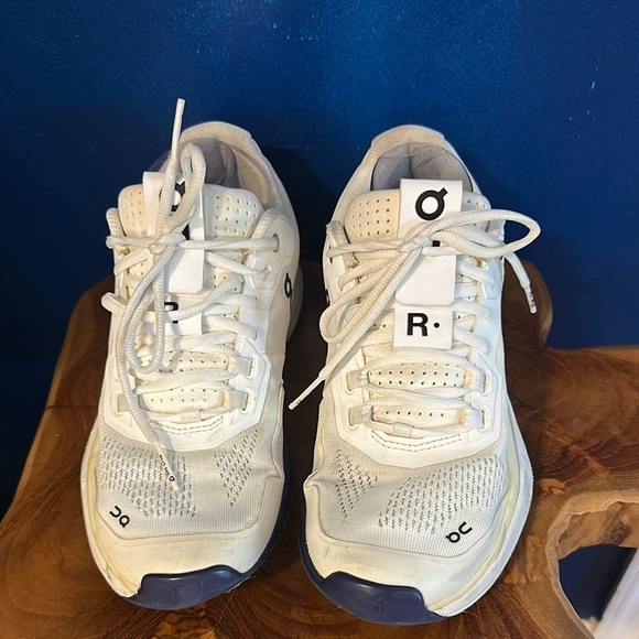 Women’s On Cloud The Roger Pro White & Black Clay Court Tennis Shoe Size 9 - Picture 2 of 5